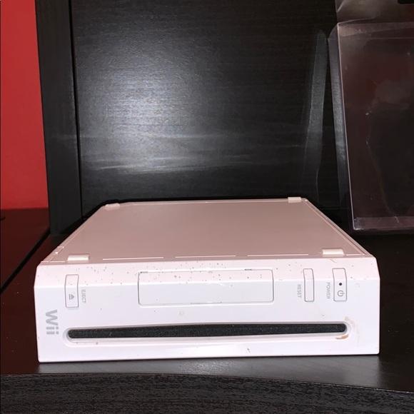 Wii - Picture 4 of 5